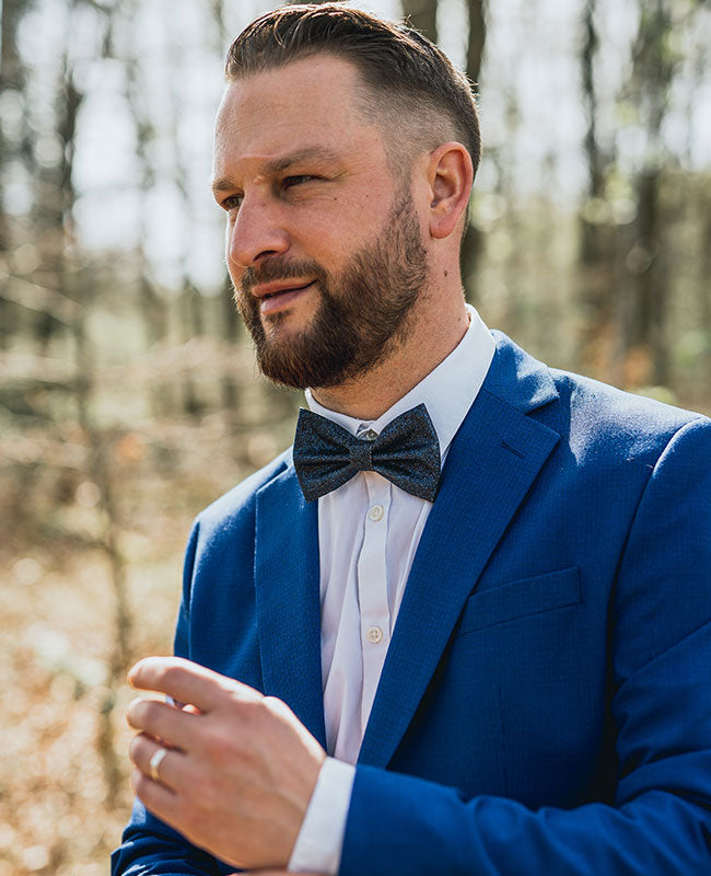 Noeud Papillon à Paillette Bleu n°4 Homme en Polyester «Olive» Noeud Papillon à Paillette Bleu n°4 Homme en Polyester «Olive»